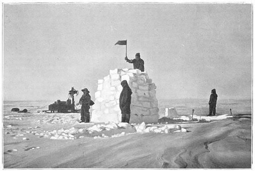 Bij den bouw van het d&eacute;p&ocirc;t op 83&deg; Z. B.