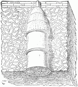 41.&mdash;DRAIN IN MOUND. (Perrot and Chipiez.)