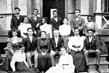 COLLEGE PREPARATORY AND NORMAL GRADUATING CLASS,
STRAIGHT UNIVERSITY.