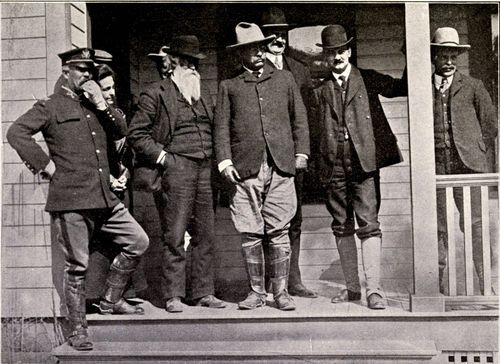 THE PRESIDENT WITH MR. BURROUGHS AND SECRETARY LOEB
JUST BEFORE ENTERING THE PARK.

From stereograph, copyright 1906, by Underwood & Underwood, New York.