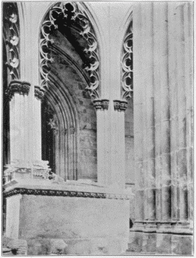 FIG. 35.BatalhaCapella Do Fundador and Tomb of Dom Jo&atilde;o I and Dona Filippa.