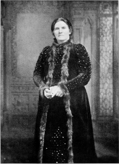 Photo by Elliott & Fry, Baker Street, London, W.
Handwritten: Antoniette Sterling MacKinlay