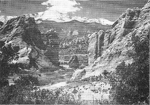 Pike&rsquo;s Peak from Garden of the Gods