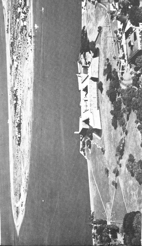 CASTILLO DE SAN MARCOS, OLDEST EXISTING MASONRY FORT IN THE UNITED STATES, IS A TYPICAL EUROPEAN FORTIFICATION OF THE LATE 1600&rsquo;S. IT OVERLOOKS THE ENTRANCE TO ST. AUGUSTINE HARBOR, AND FROM ITS WATCHTOWER THE SENTRIES LOOKED OUT OVER THE MIGHTY ATLANTIC TOWARD THE TREASURE FLEETS ON THEIR WAY TO SPAIN.