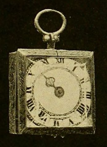 Octagonal Rock
Crystal Watch