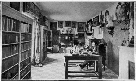 CABINET DE TRAVAIL DE LA MALVARROSA

Derrière Blasco, un des bustes de Victor Hugo qui ornent ses différentes
demeures