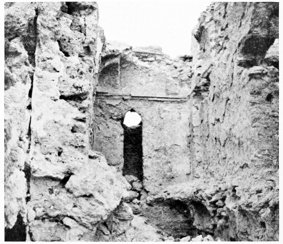 Fig. 74.&mdash;BARDAWÎ, EAST END OF VAULTED HALL.
